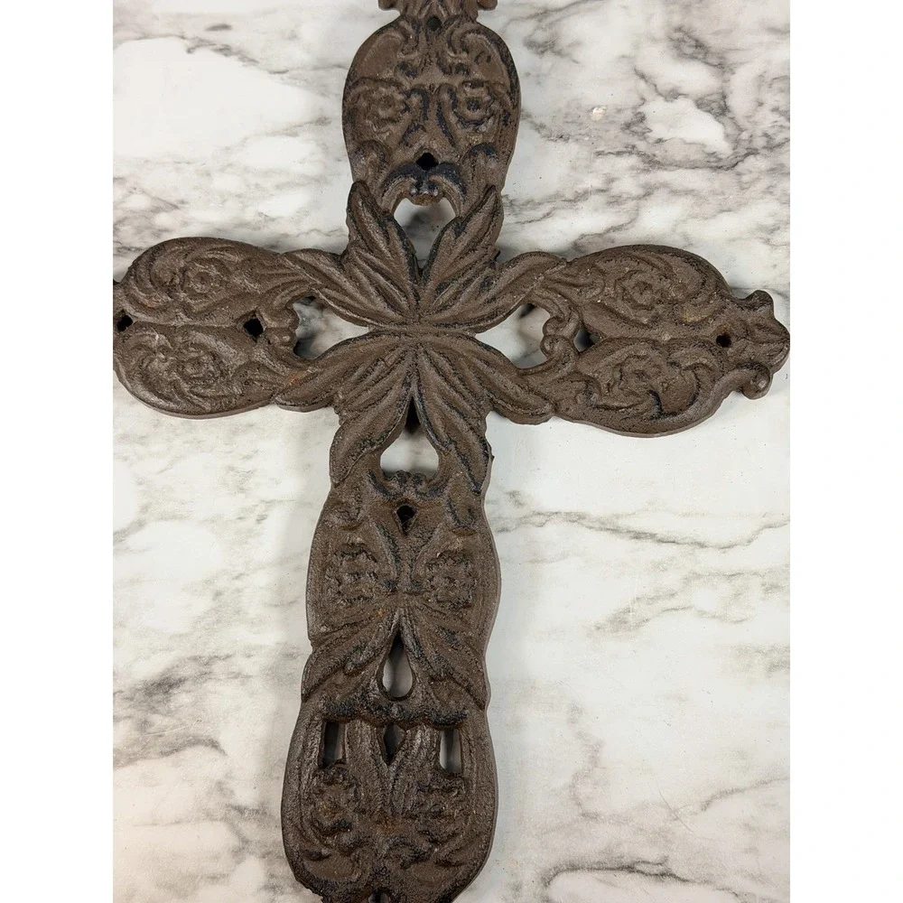 VTG Christian Flat Iron Cross with Floral Patterns: 13 x 9‎ (P2898)